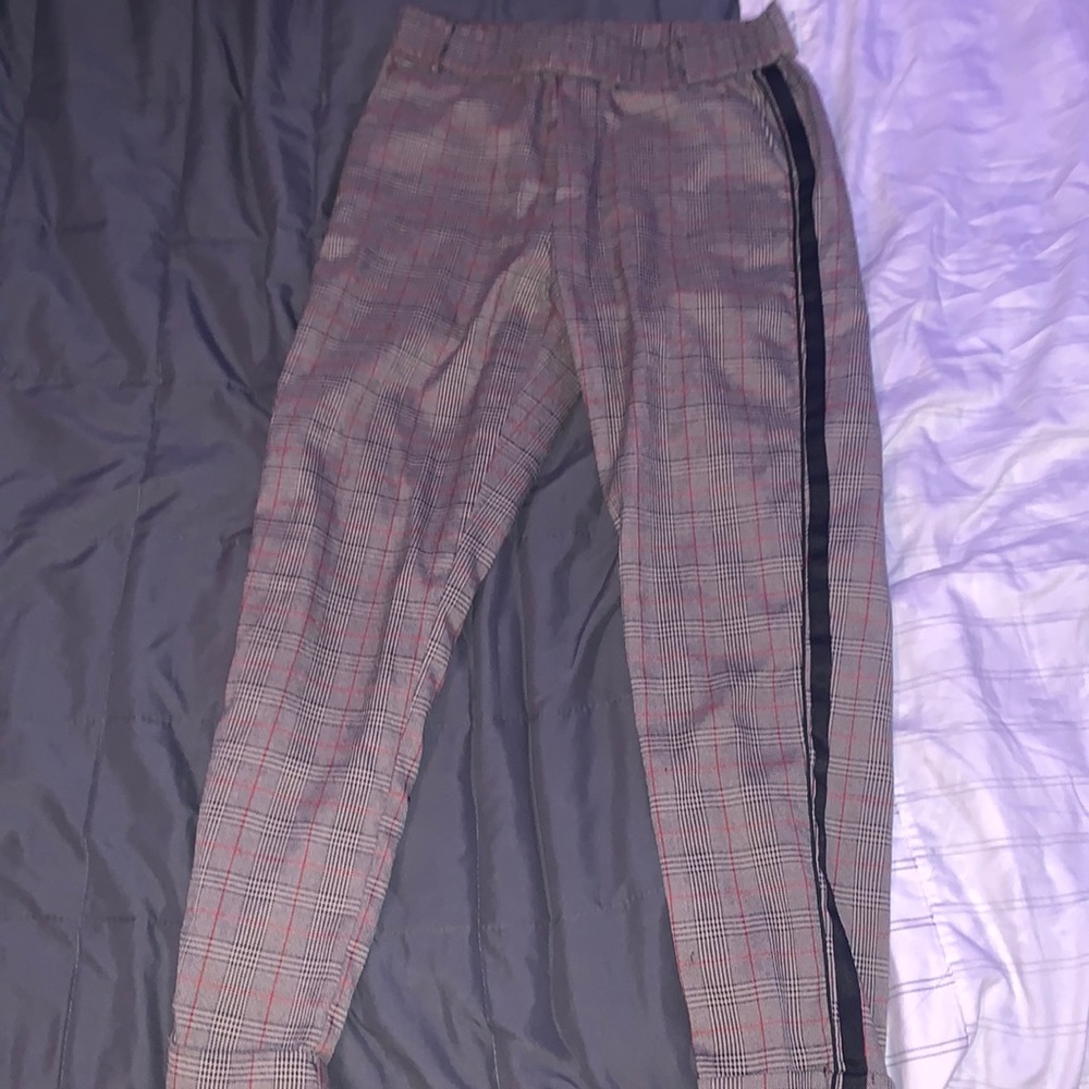Medium trousers from Hot and delicious